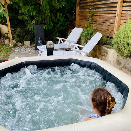 Semesterbostad Au Calme Climatise Avec Terrasse